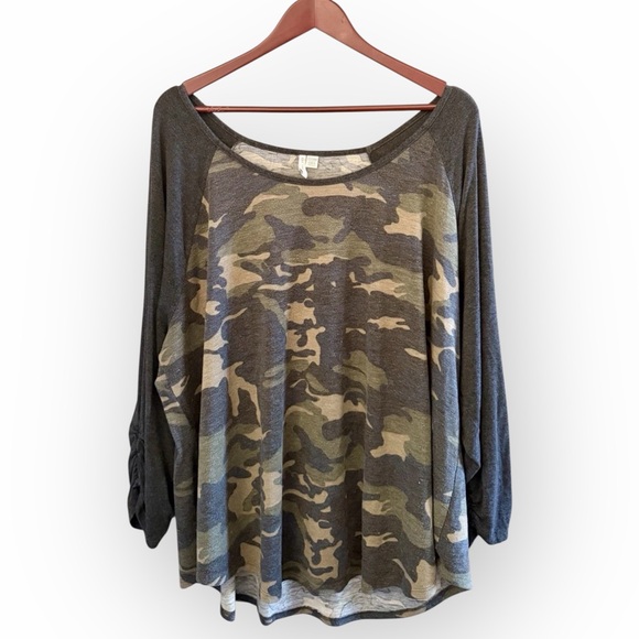 Est 1946 Tops - Est 1946 Women’s 3X, 22/24W Plus Camo Raglan 3/4 Rouched Sleeve Top Scoop Neck‎